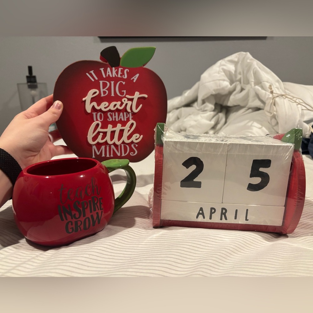 Apple Teacher Items